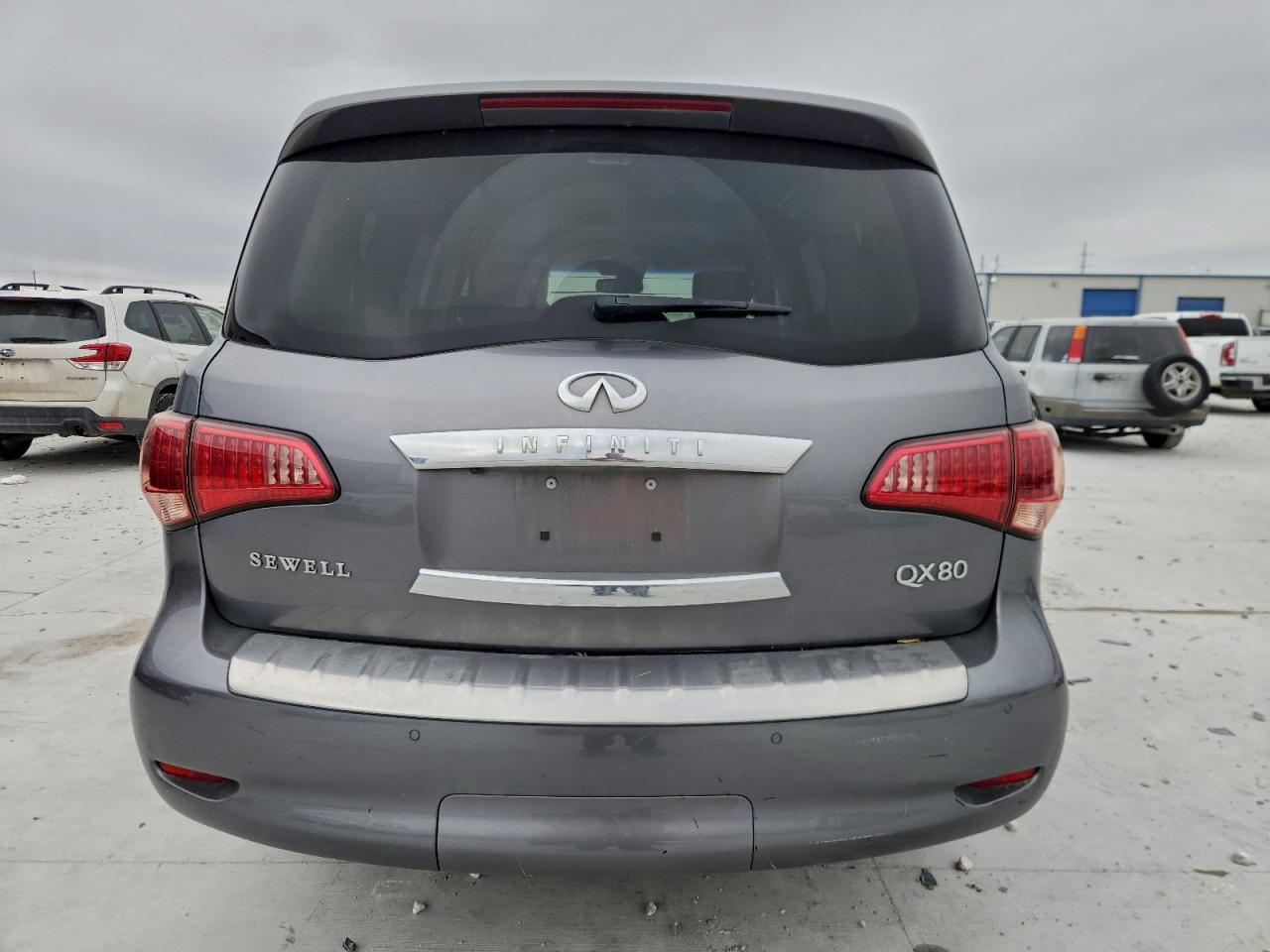 INFINITI Qx Base Image 7