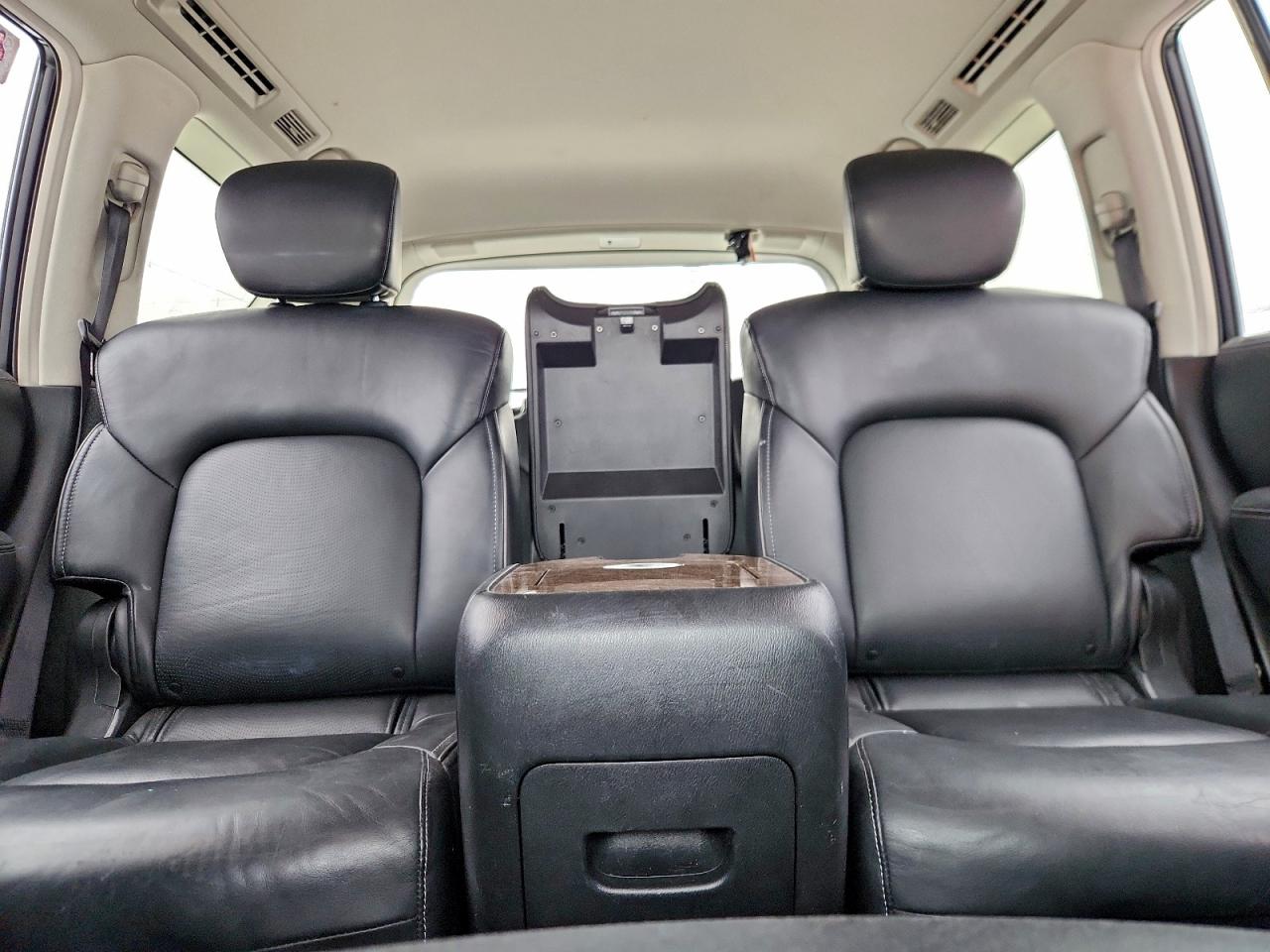 INFINITI Qx Base Image 11