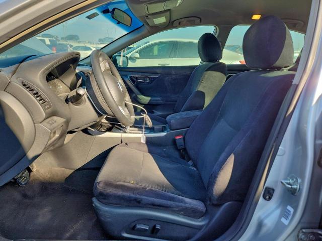 Nissan Altima 2.5 Image 2