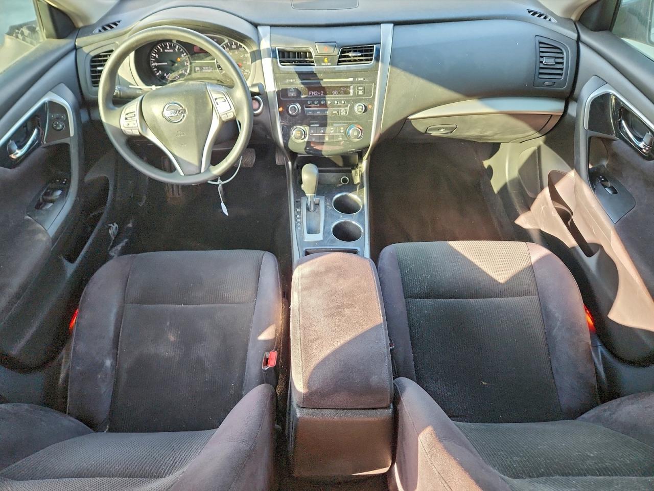 Nissan Altima 2.5 Image 7