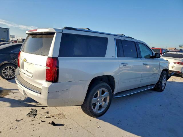 Chevrolet Suburban K1500 Ltz Image 3