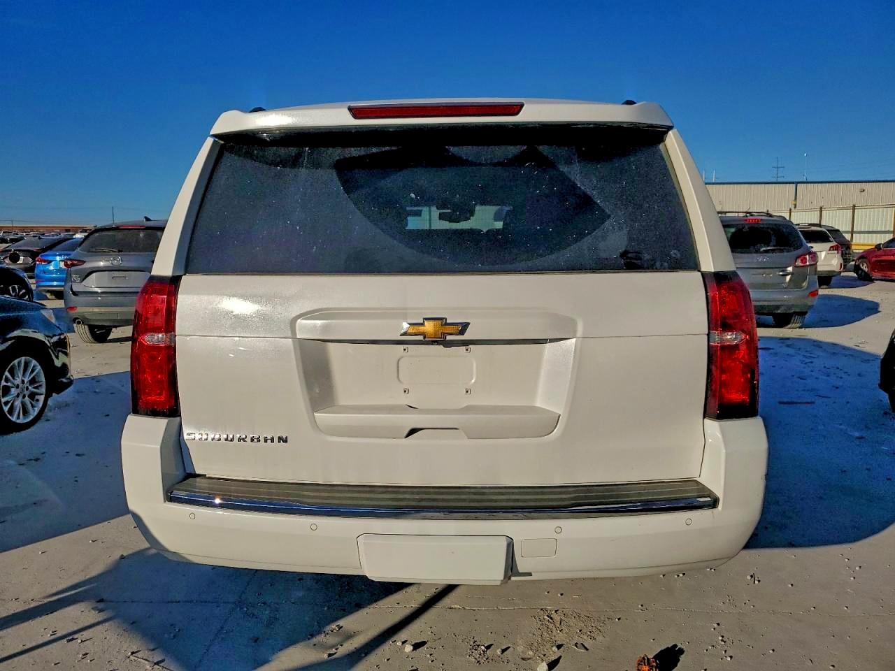 Chevrolet Suburban K1500 Ltz Image 2