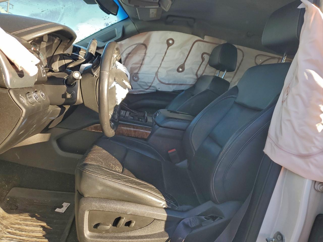 Chevrolet Suburban K1500 Ltz Image 7