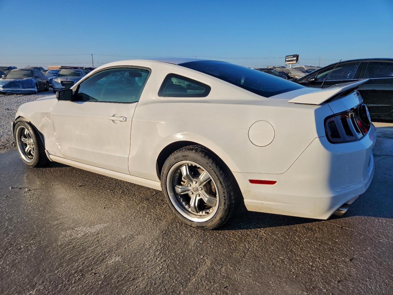 Ford Mustang Image 8