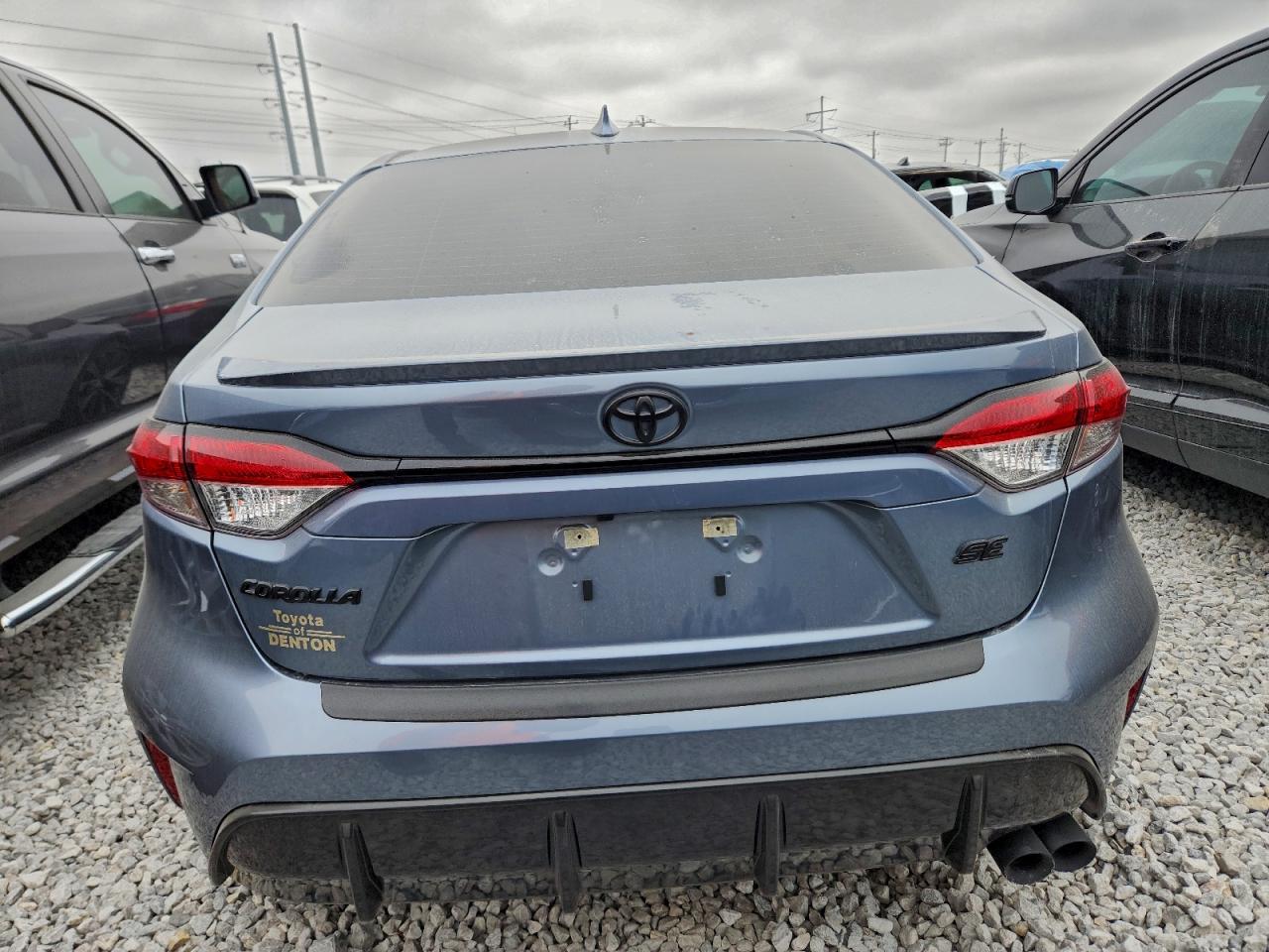 Toyota Corolla Se Image 4