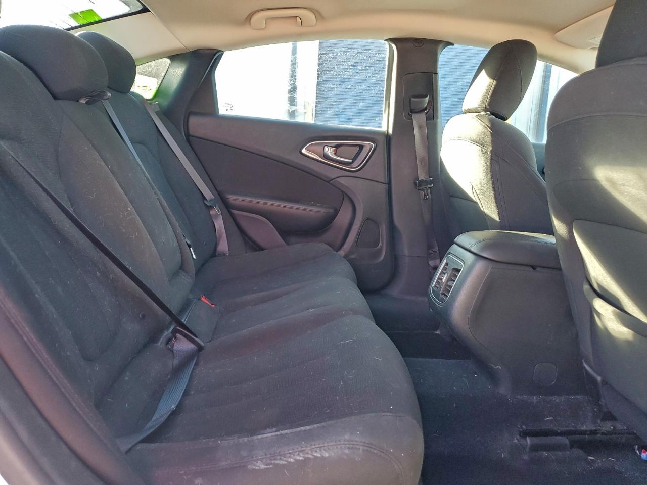 Chrysler 200 Limited Image 9