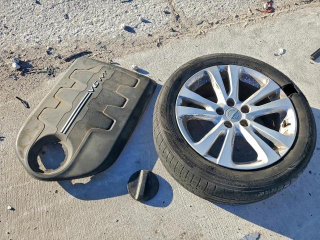 Chrysler 200 Limited Image 11