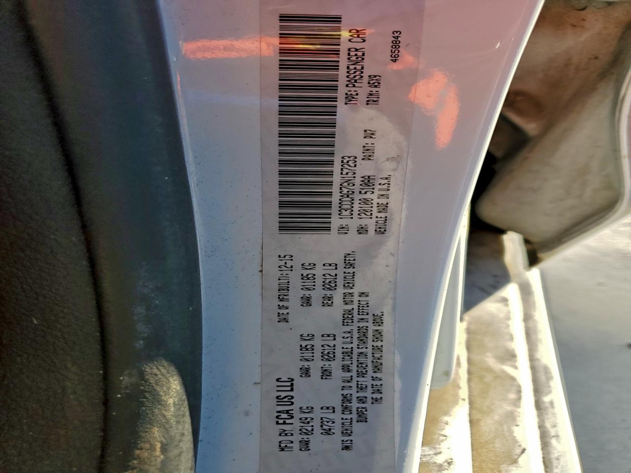 Chrysler 200 Limited Image 12