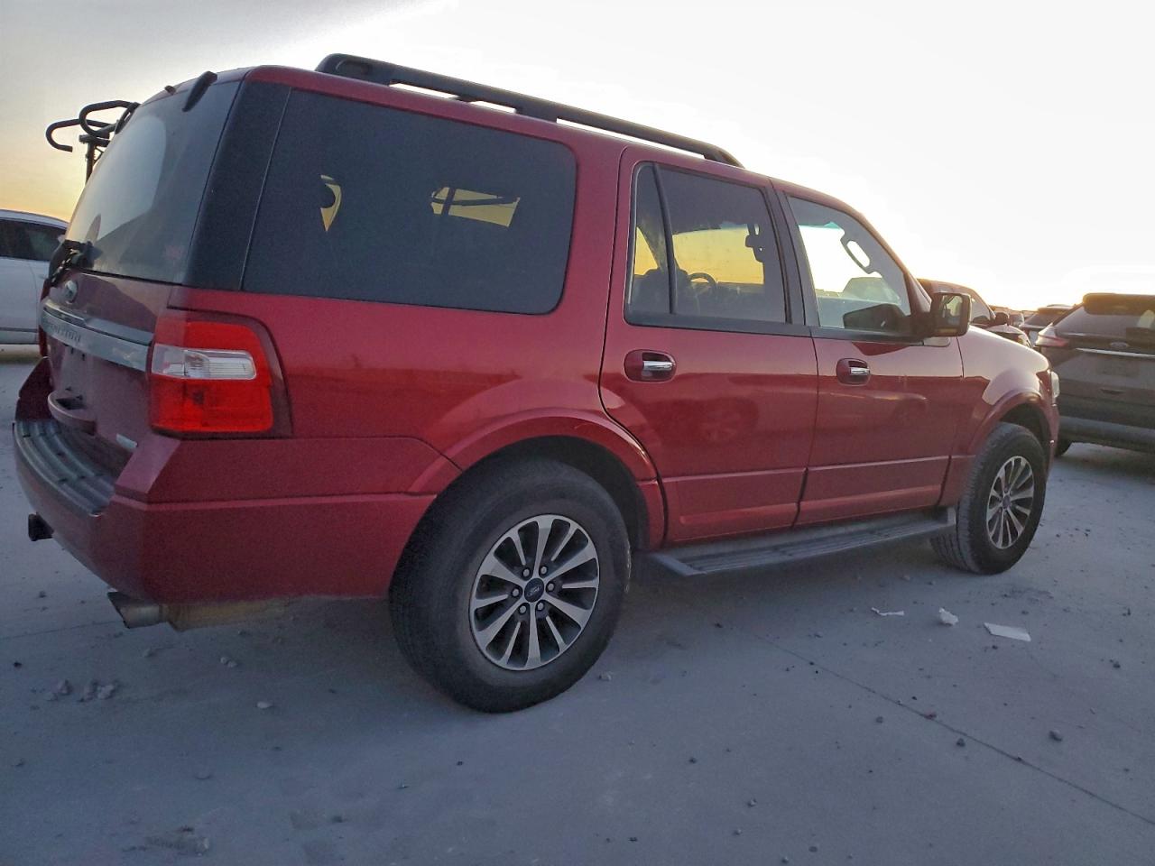 Ford Expedition Xlt Image 10