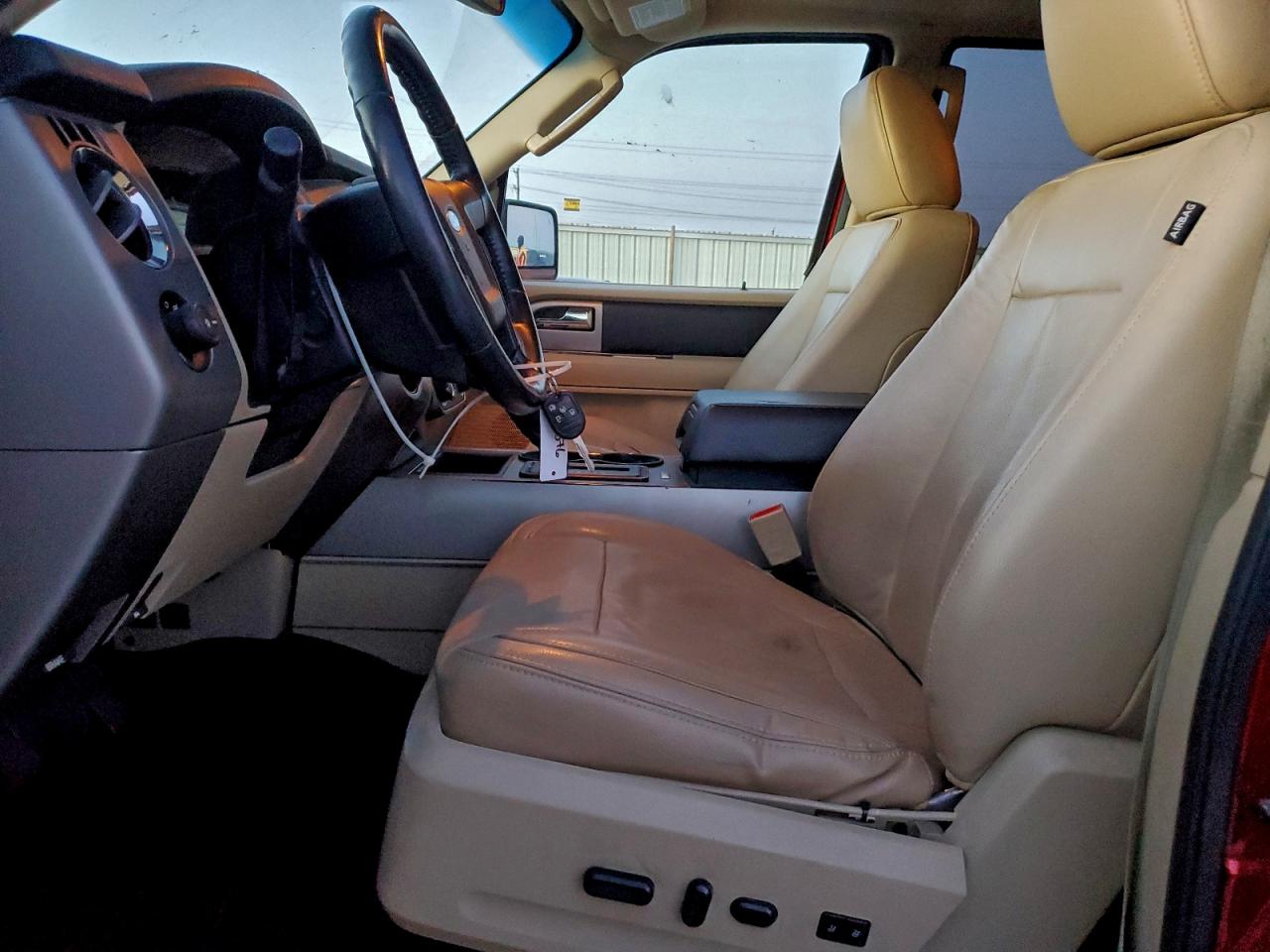 Ford Expedition Xlt Image 11