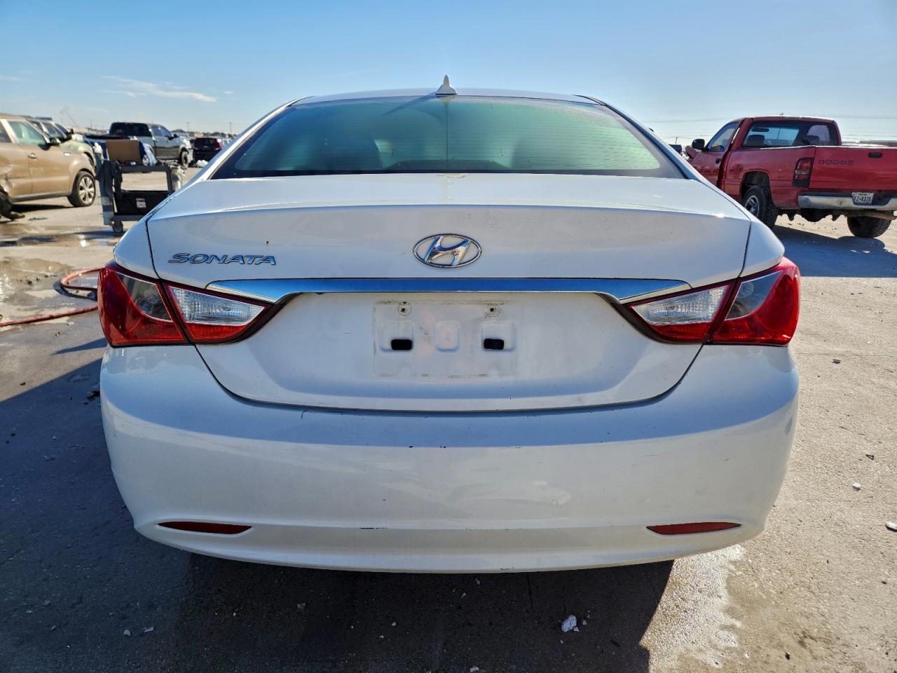 Hyundai SONATA Gls Image 12