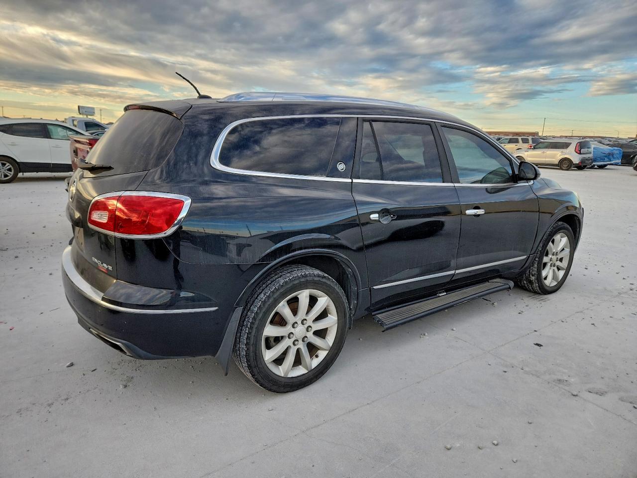 Buick Enclave Image 3
