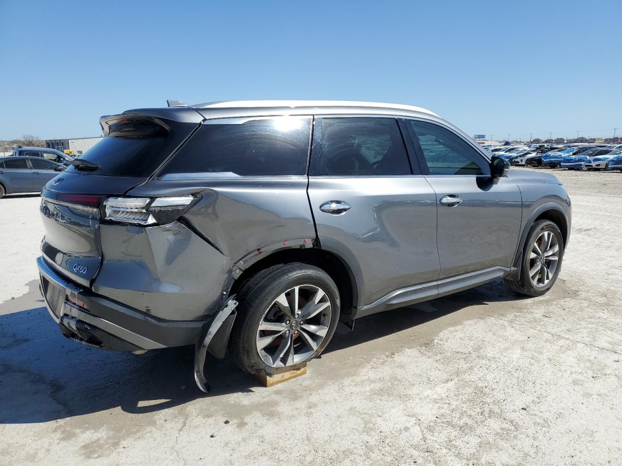 INFINITI Qx Luxe Image 6