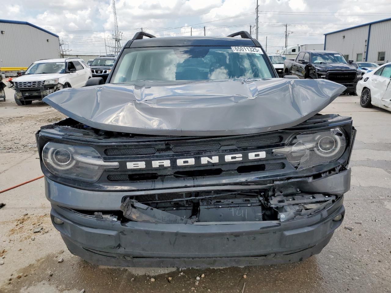 Ford Bronco Outer Banks Image 11