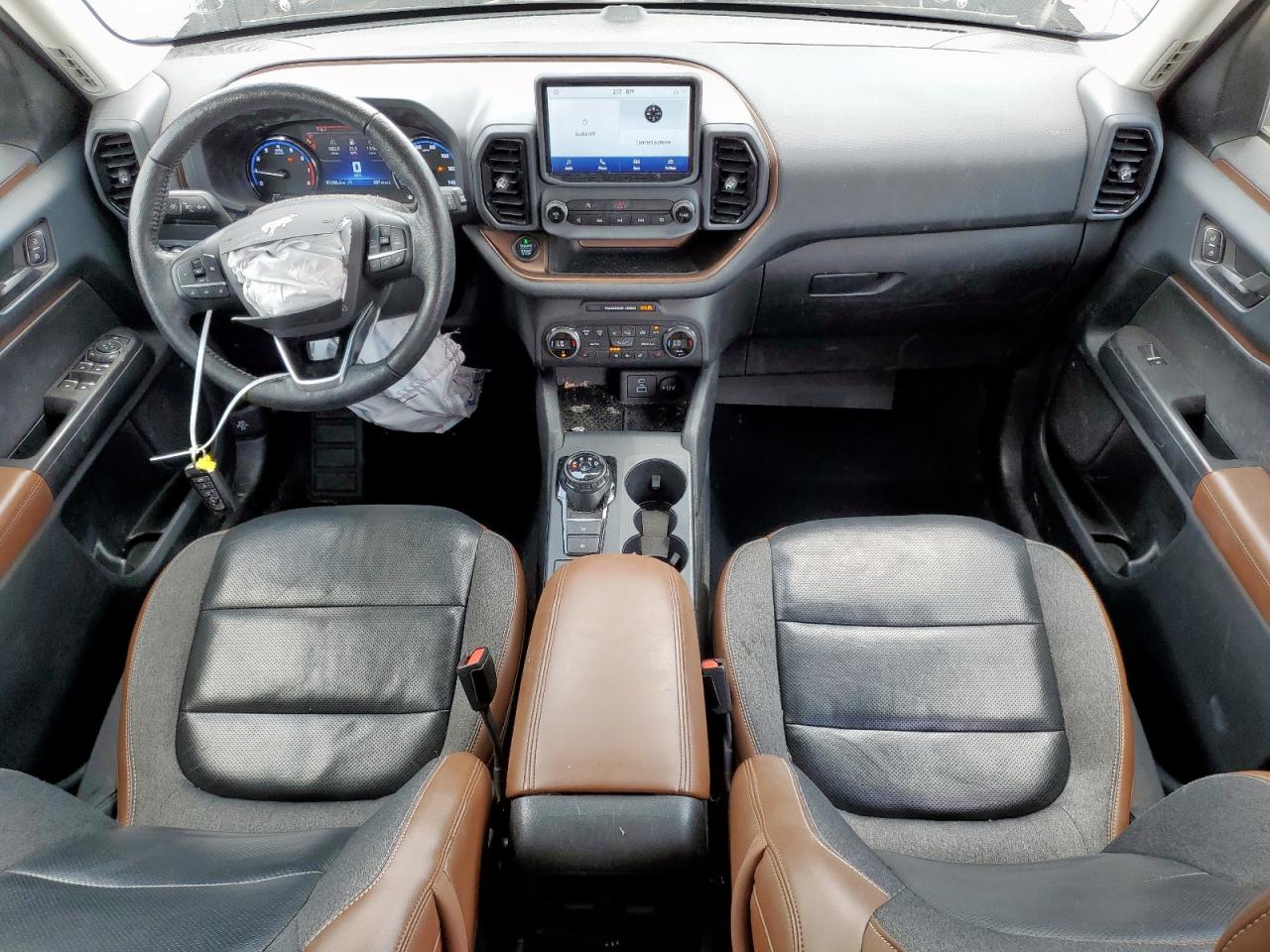 Ford Bronco Outer Banks Image 8