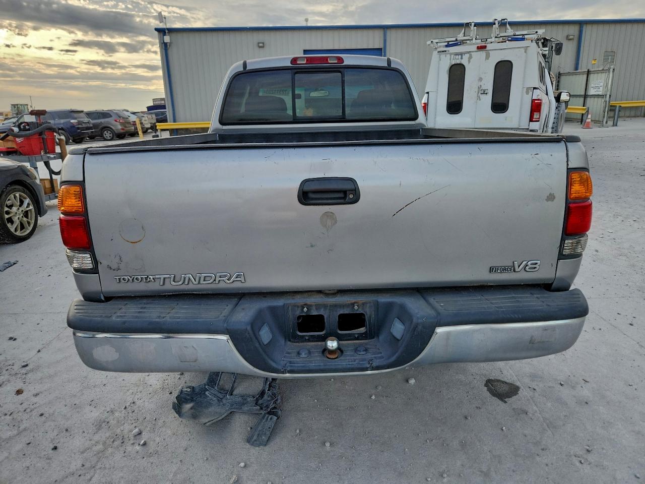 Toyota Tundra Access Cab Image 2