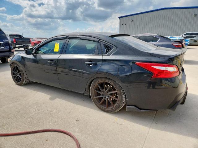 Nissan Altima 3.5sl Image 2