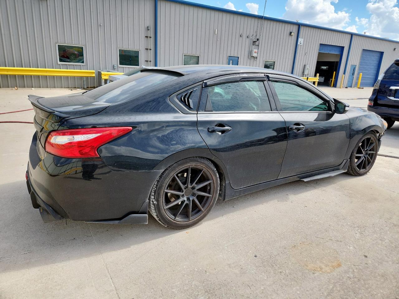 Nissan Altima 3.5sl Image 6