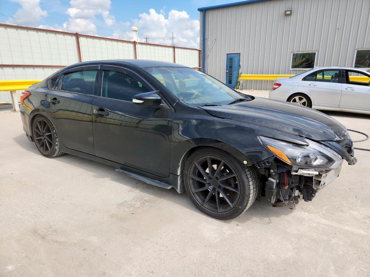 Nissan Altima 3.5sl Image 3