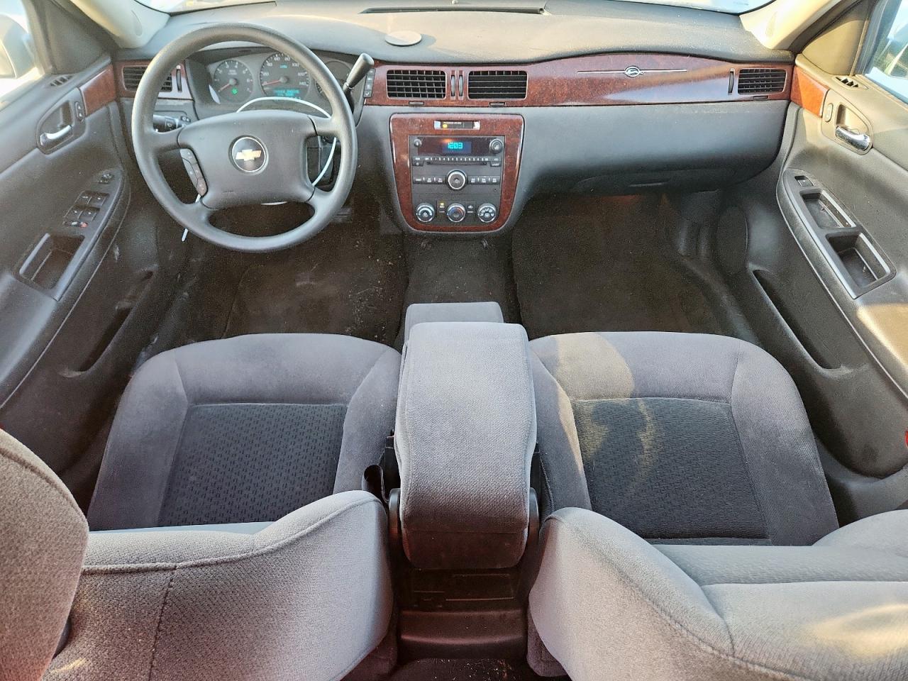 Chevrolet Impala Ls Image 3