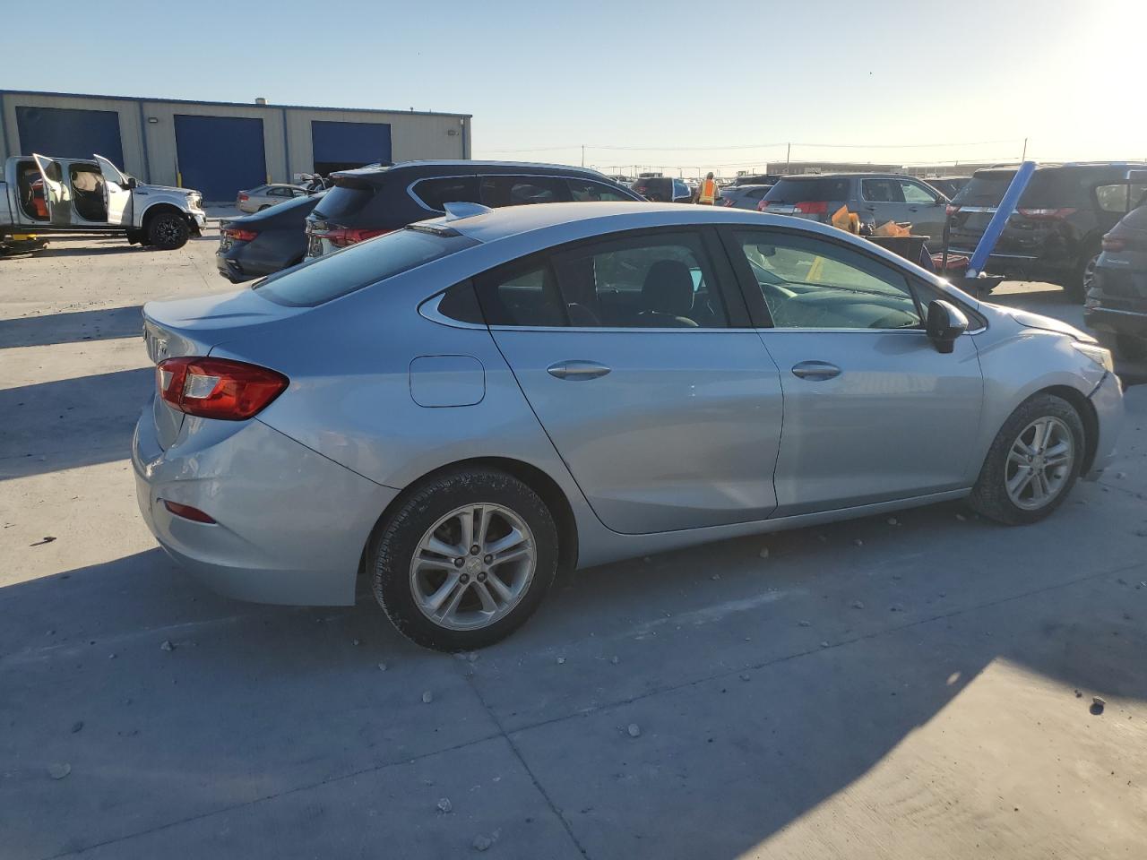 Chevrolet Cruze Lt Image 2