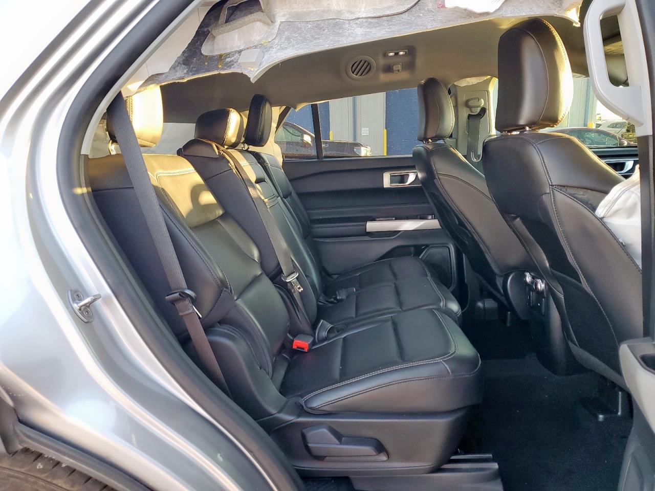 Ford Explorer Xlt Image 10