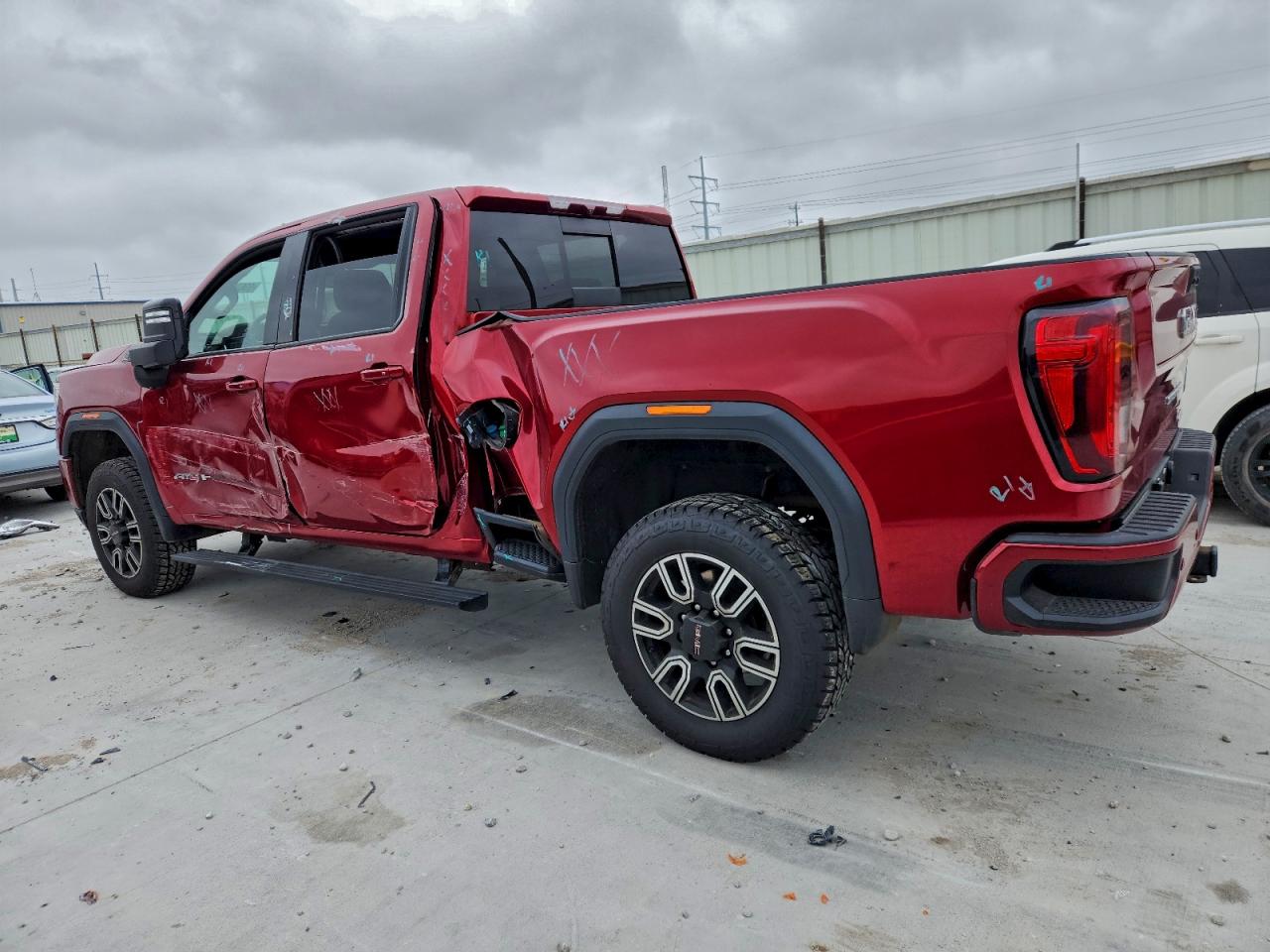 GMC Sierra K2500 At4 Image 8