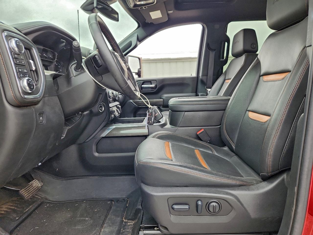 GMC Sierra K2500 At4 Image 2