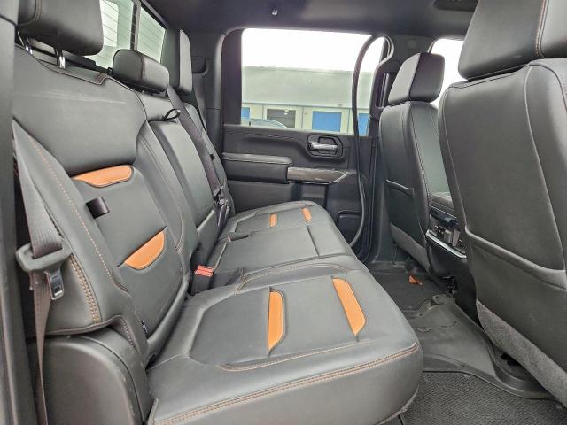 GMC Sierra K2500 At4 Image 5