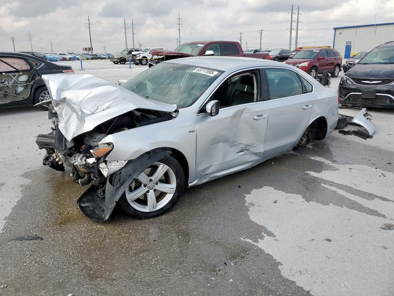 Volkswagen Passat S Image 1