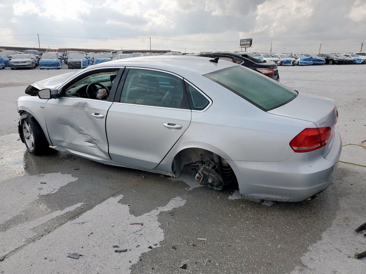 Volkswagen Passat S Image 10