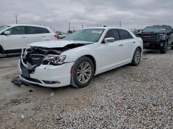  Salvage Chrysler 300