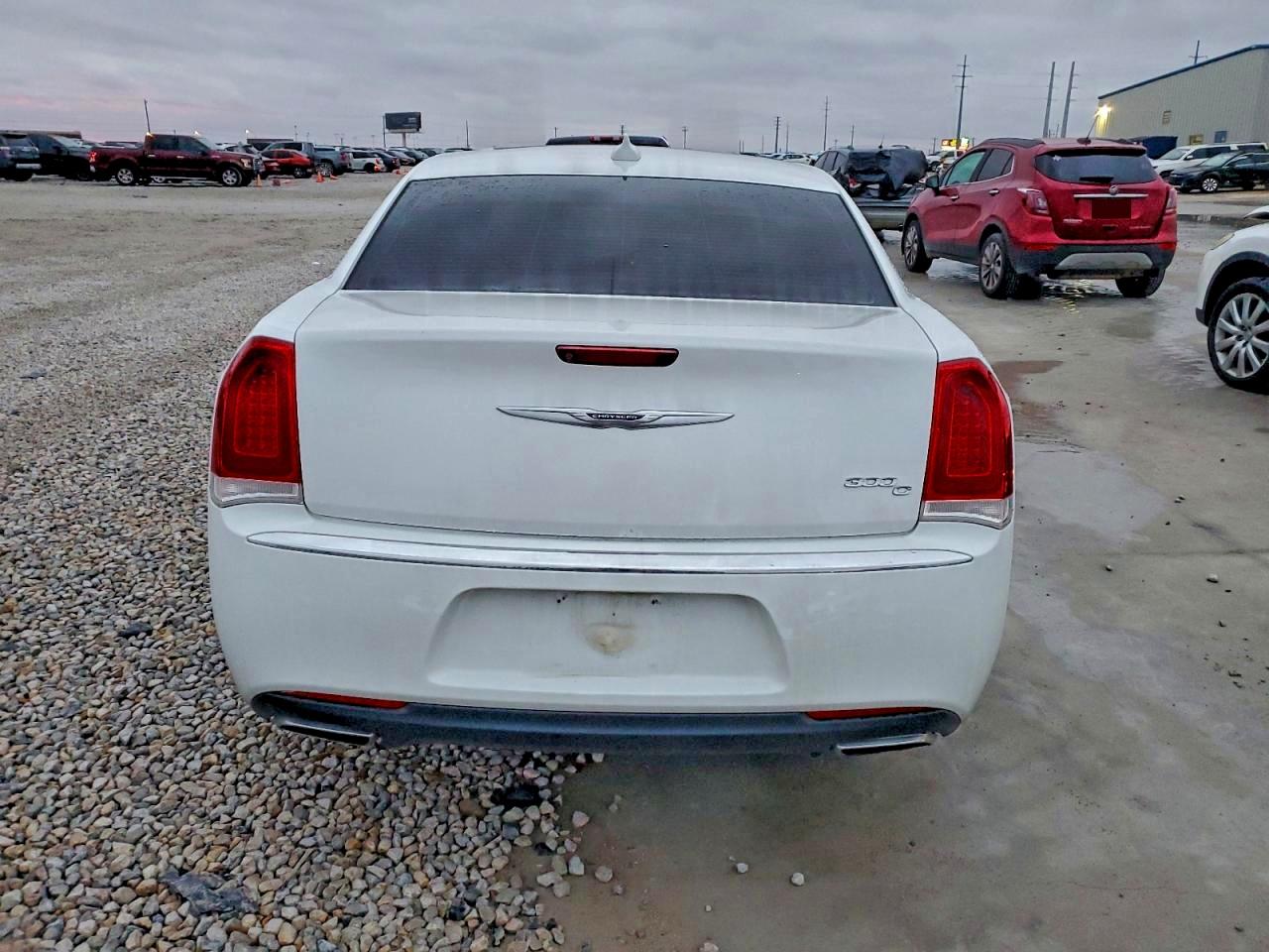 Chrysler 300 Image 7