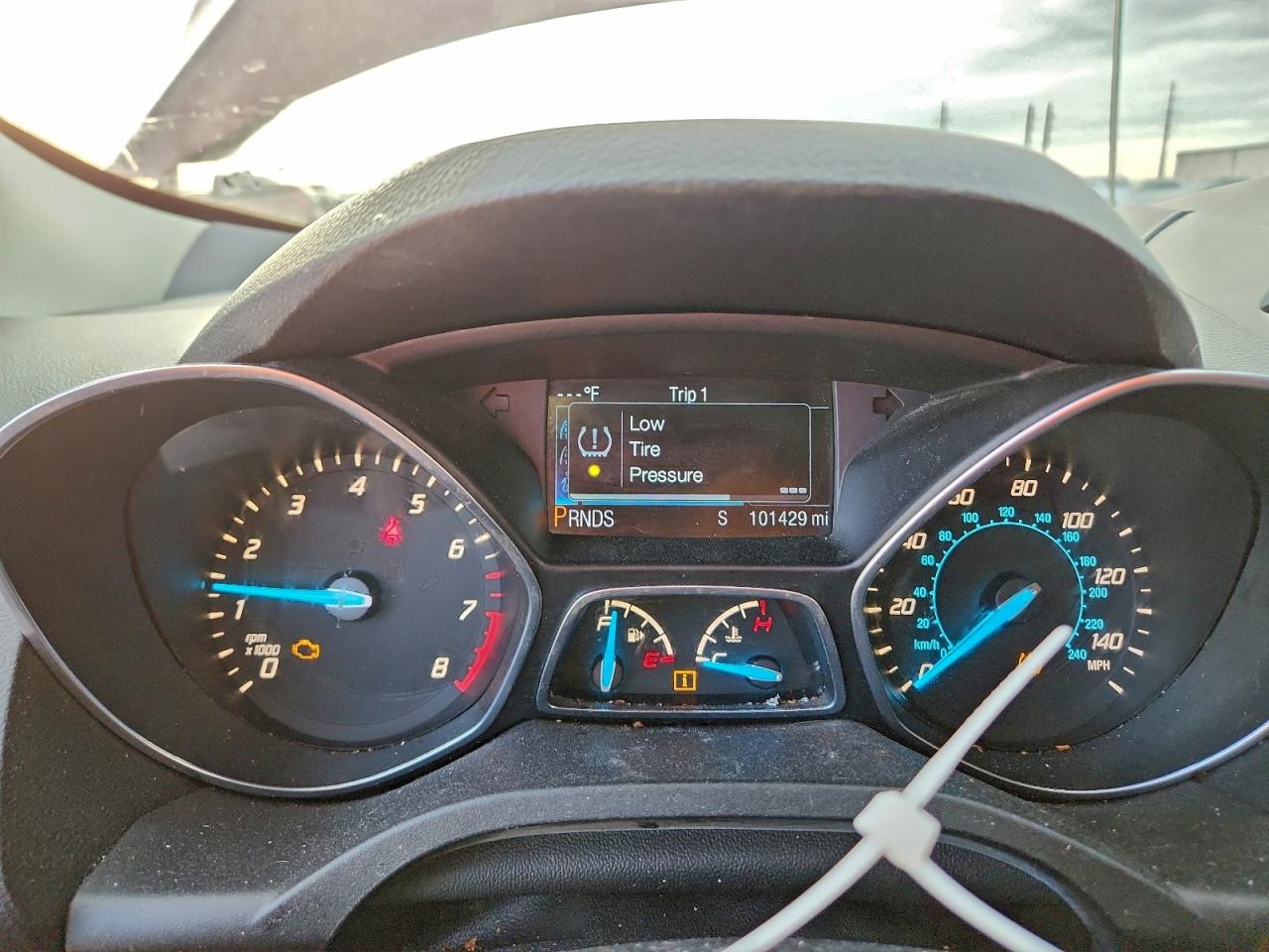 Ford Escape Titanium Image 2