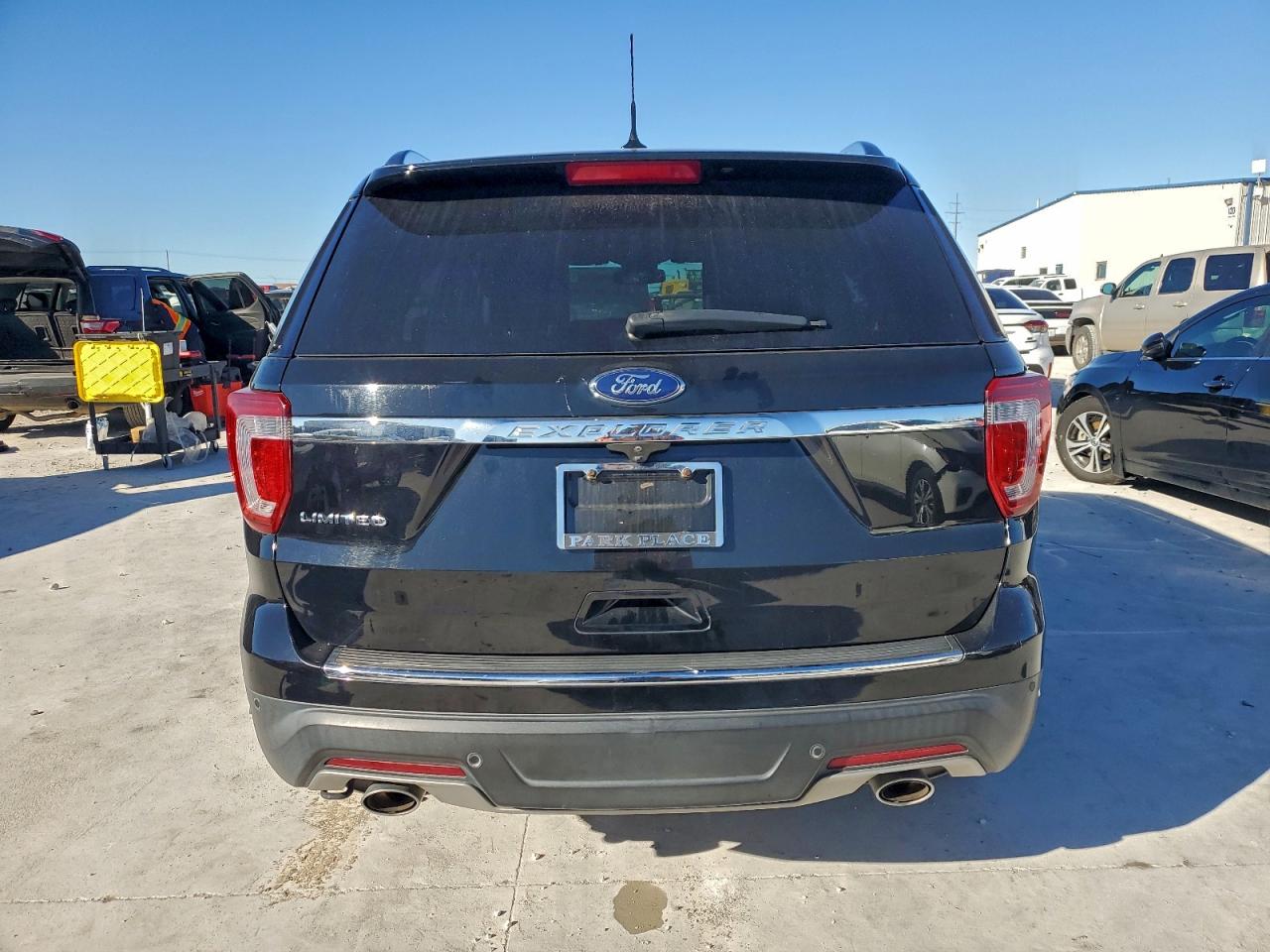 Ford Explorer Limited Image 2