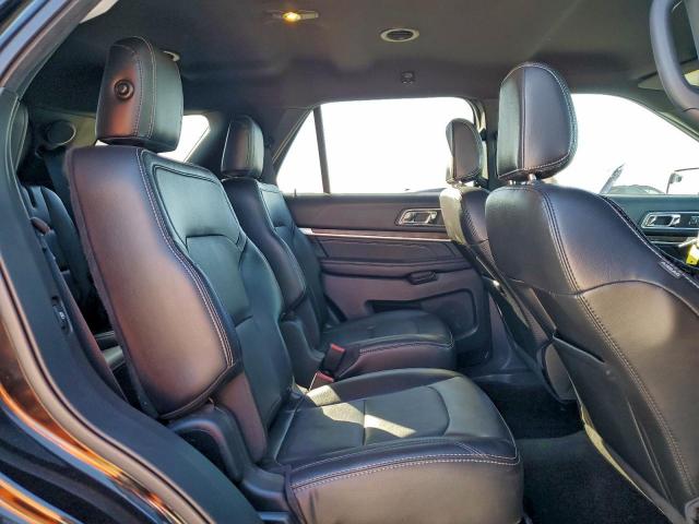 Ford Explorer Limited Image 4