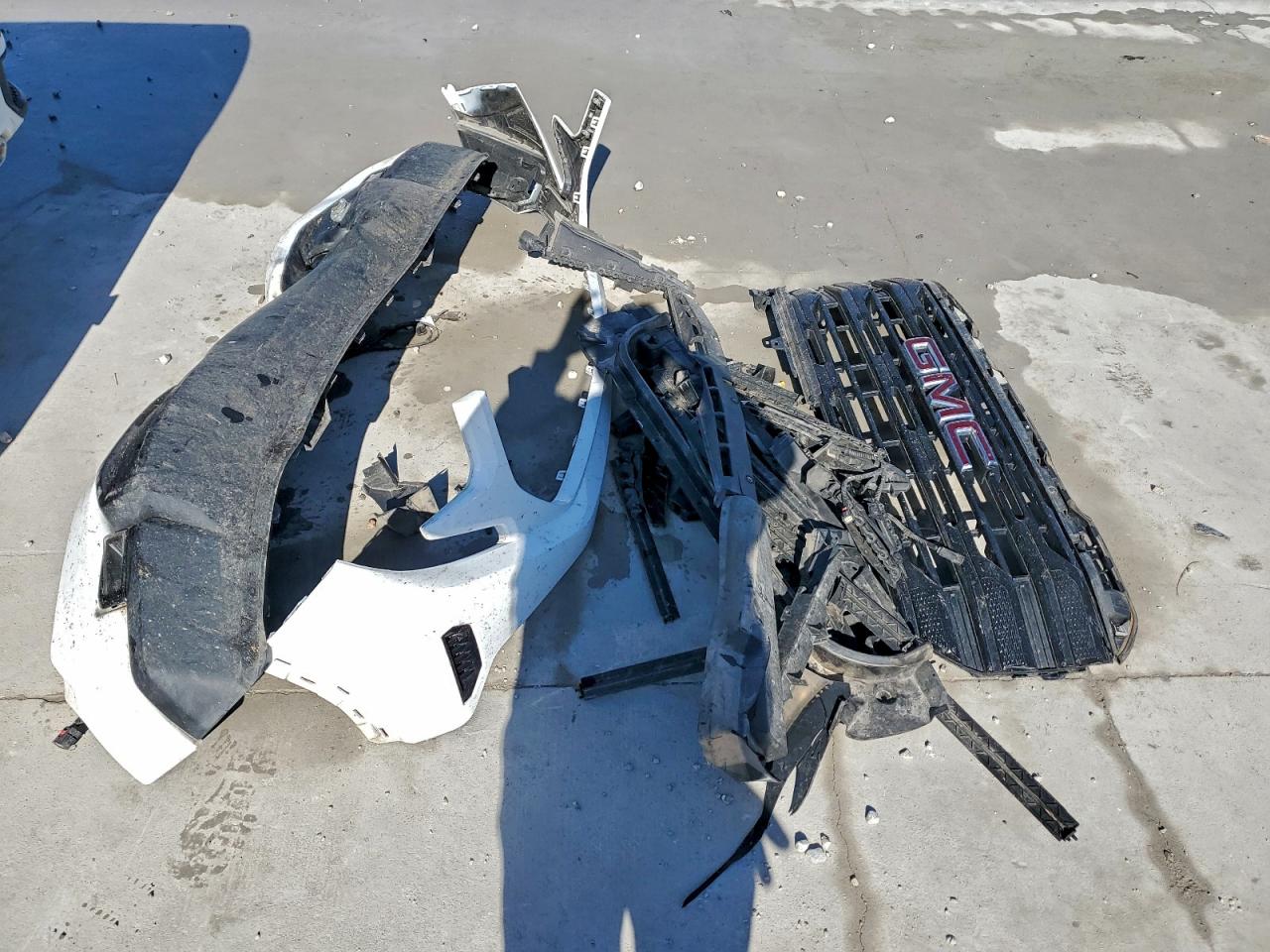 GMC Sierra K1500 Elevation Image 11