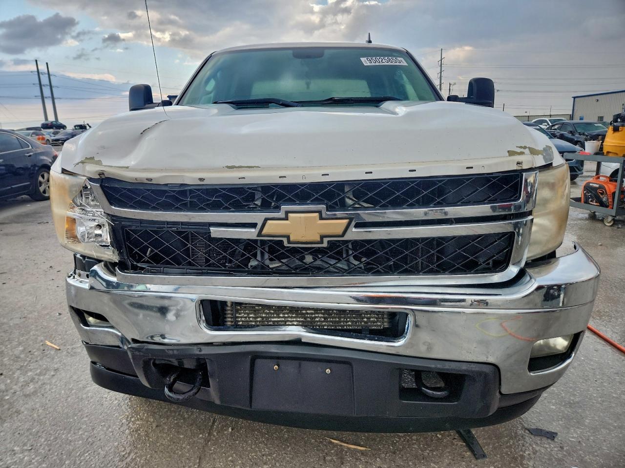 Chevrolet Silverado K2500 Heavy Duty Lt Image 8