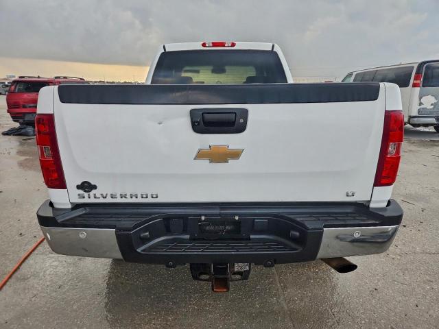 Chevrolet Silverado K2500 Heavy Duty Lt Image 10