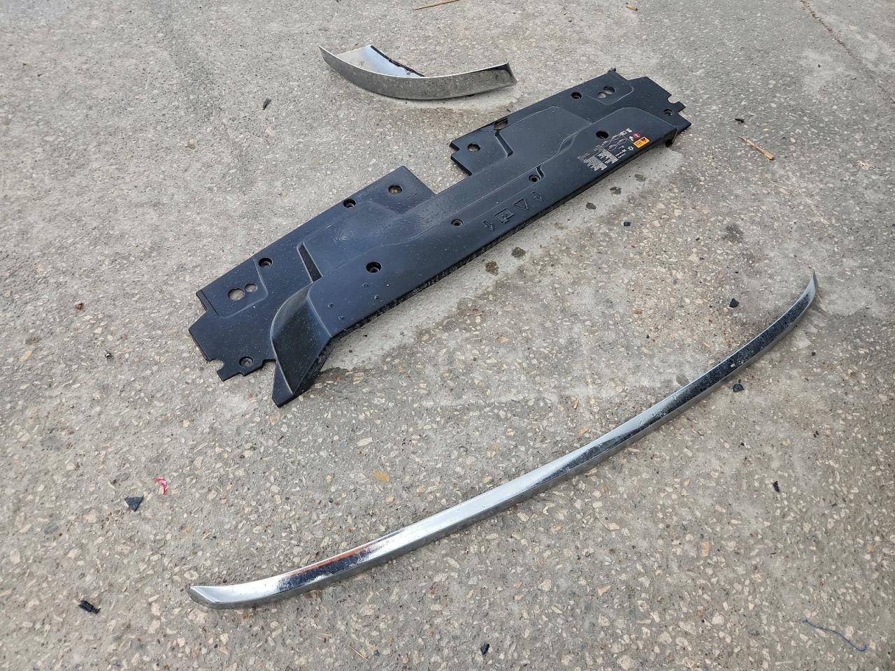 Chevrolet Silverado K2500 Heavy Duty Lt Image 3