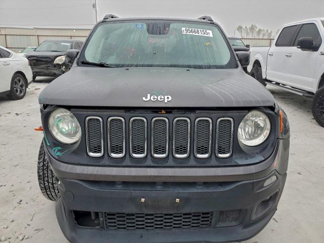 Jeep Renegade Latitude Image 3