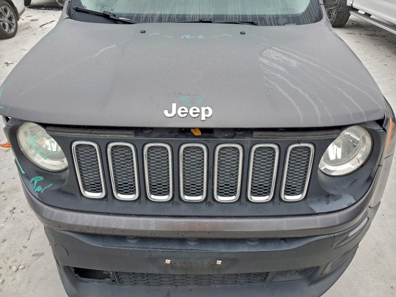 Jeep Renegade Latitude Image 5