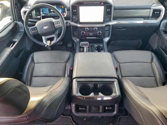 Ford F-150 Lariat Image 12