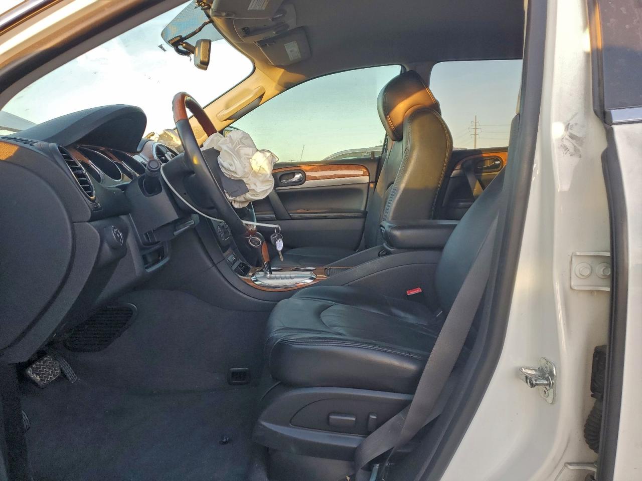 Buick Enclave Image 5