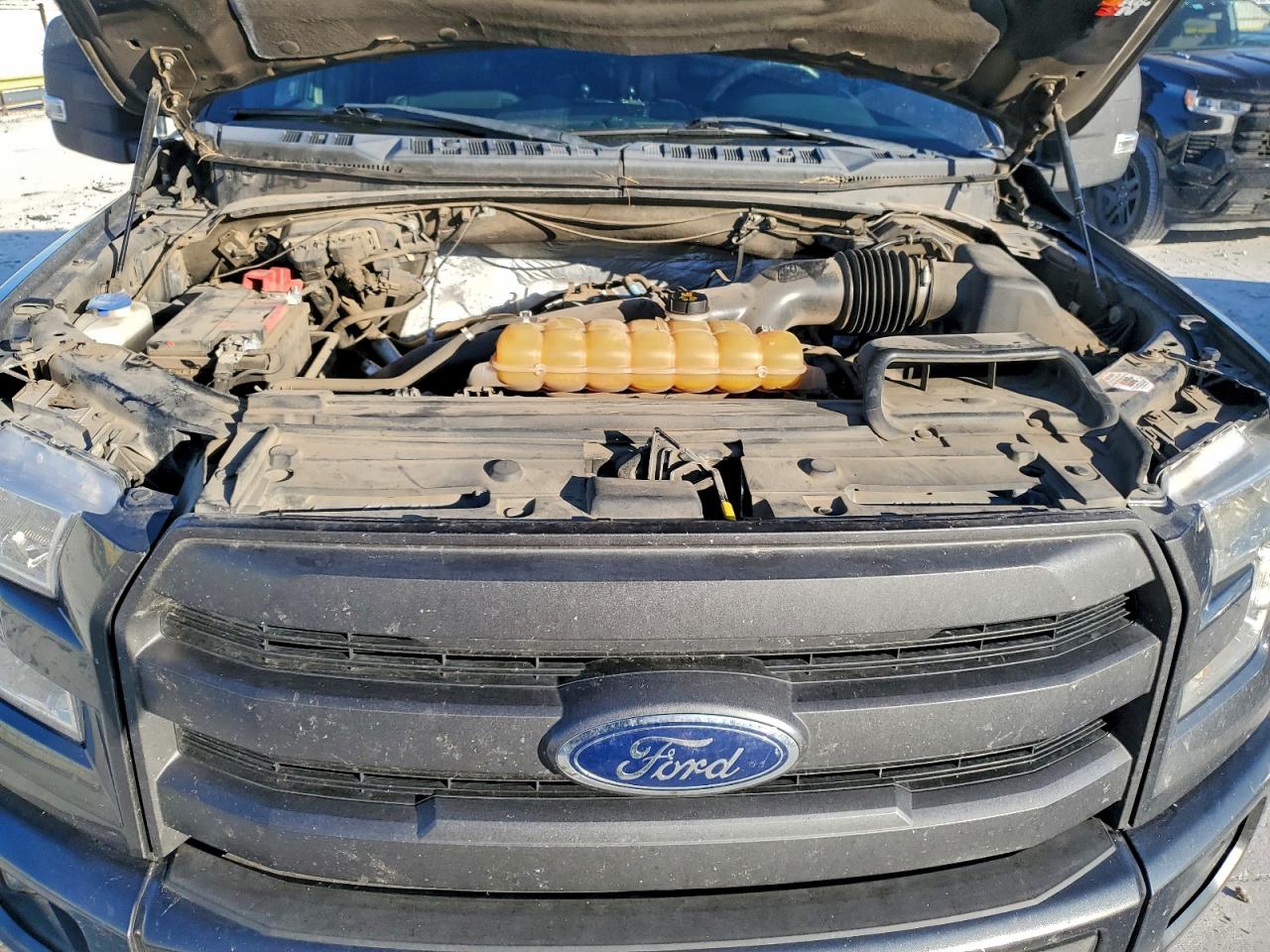 Ford F-150 Supercrew Image 7