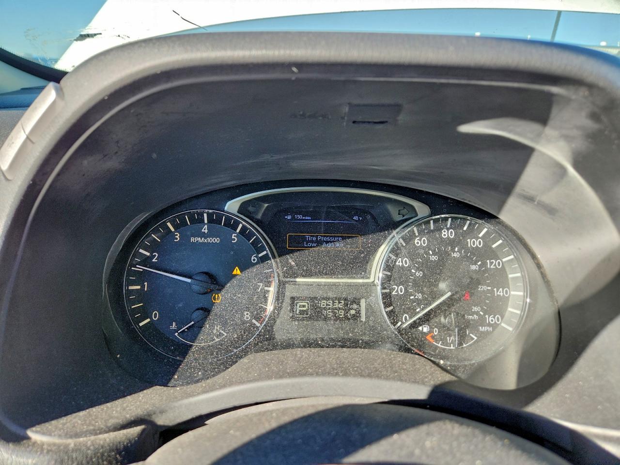 Nissan Pathfinder S Image 7