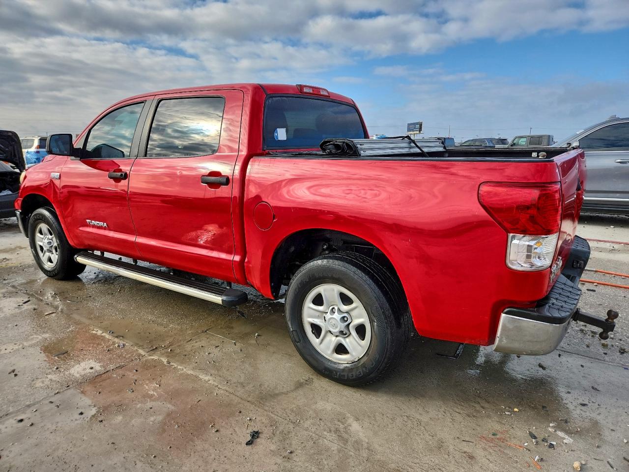 Toyota Tundra Crewmax Sr5 Image 2