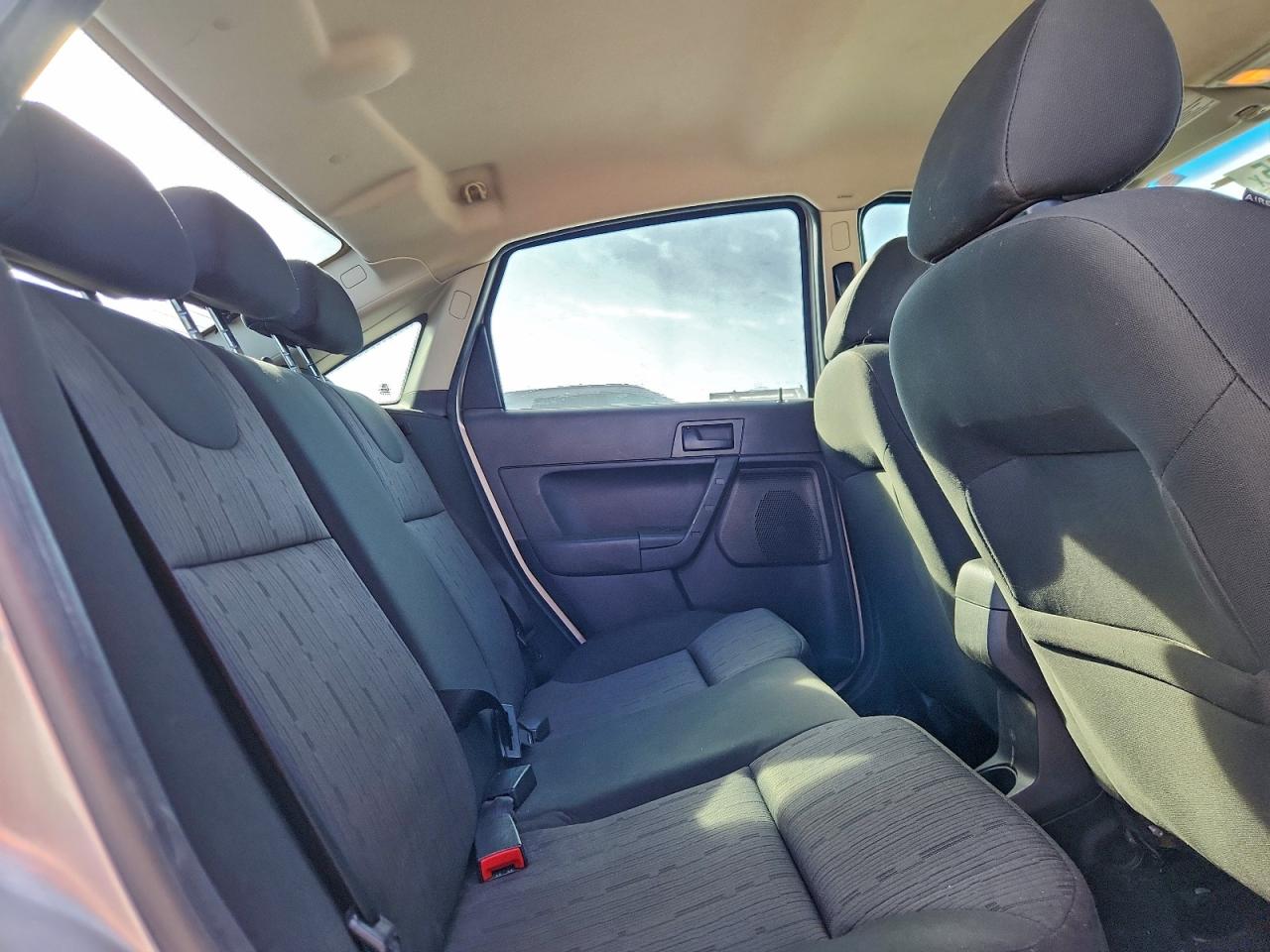 Ford Focus Se Image 11