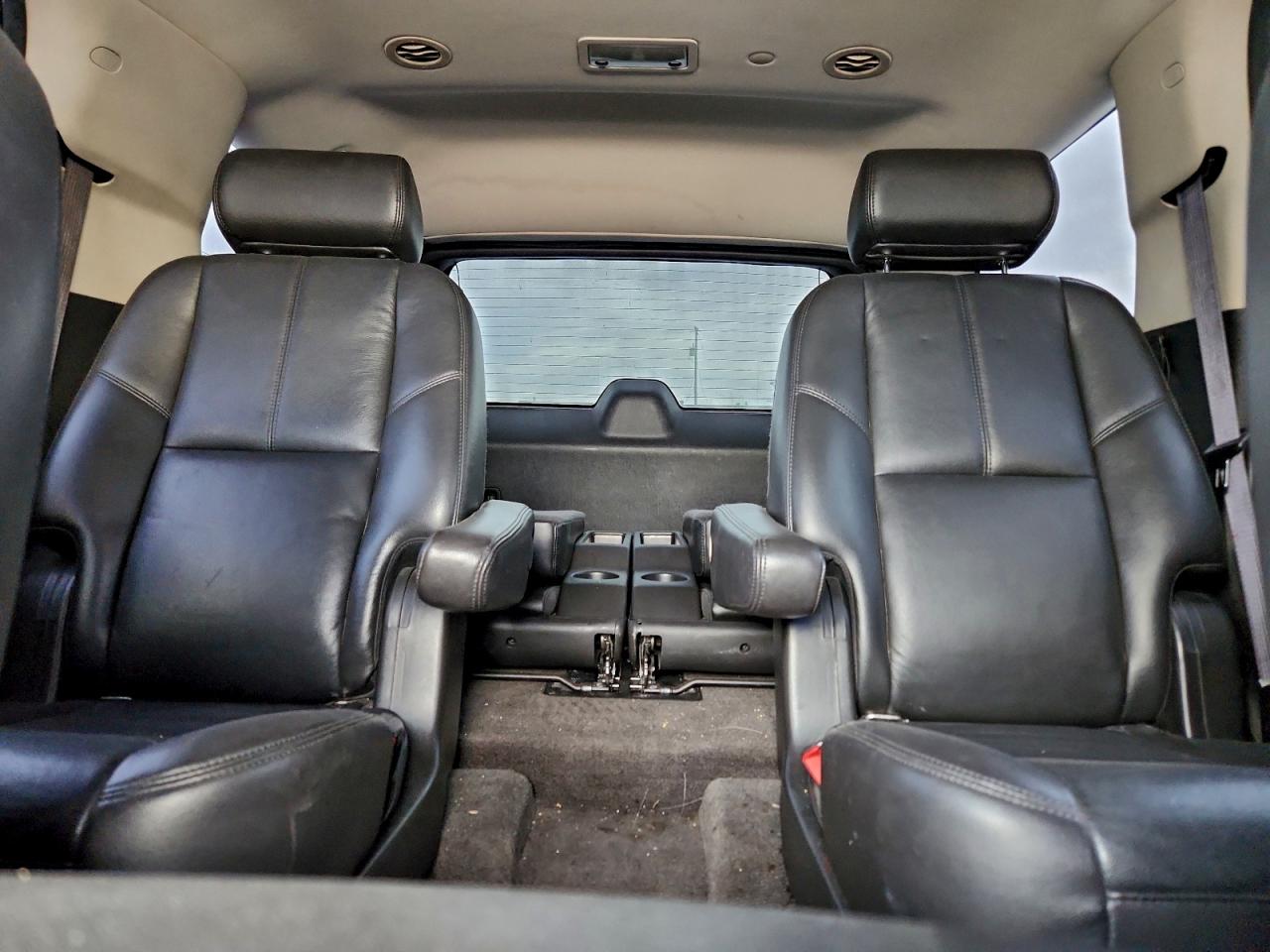 Chevrolet Tahoe C1500 Lt Image 8