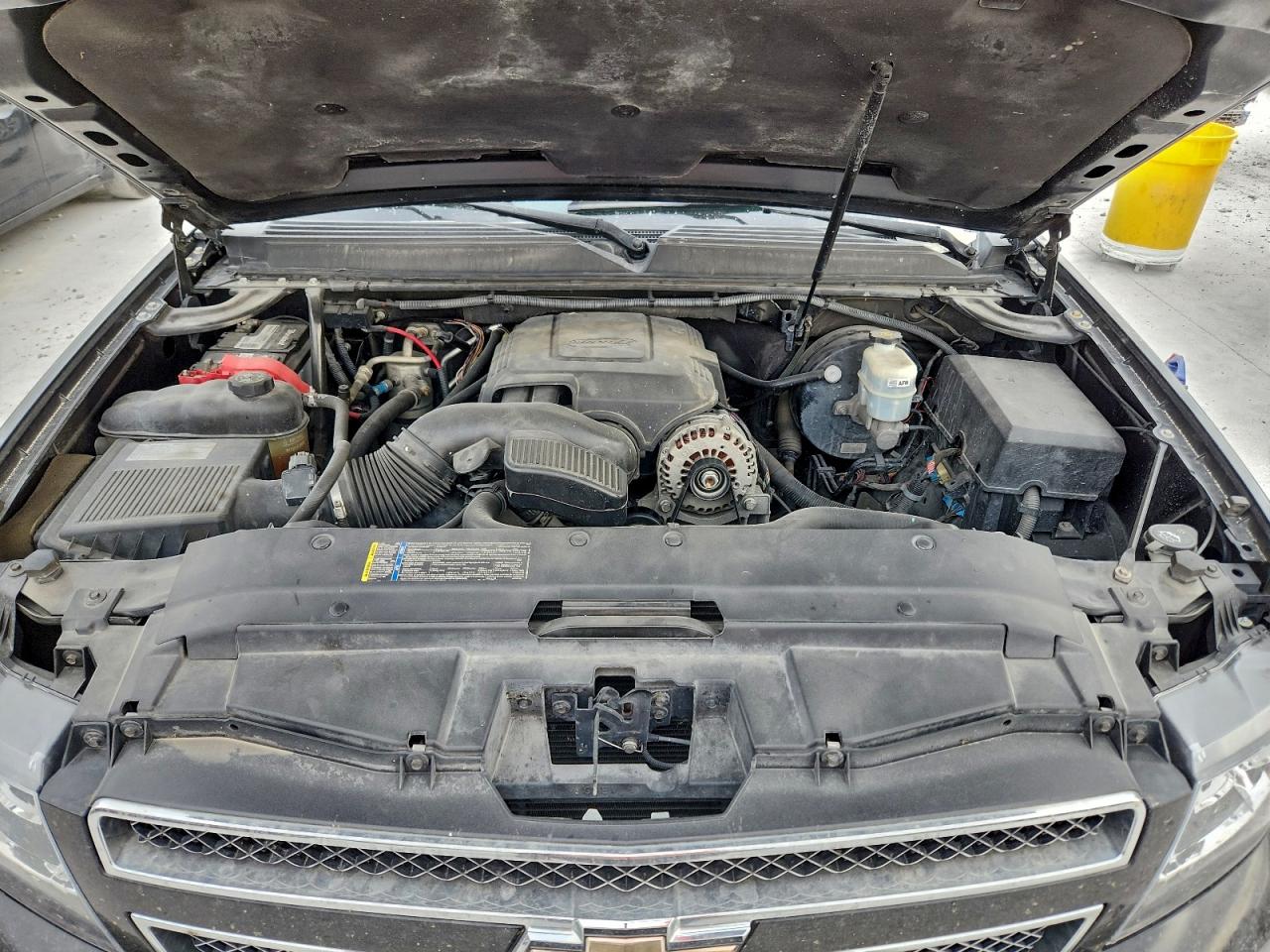 Chevrolet Tahoe C1500 Lt Image 12